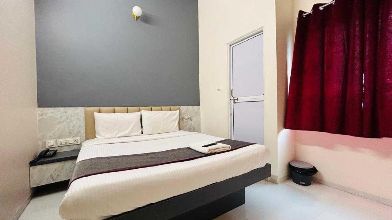 Oyo Hotel Elite Chandrapur Bagian luar foto