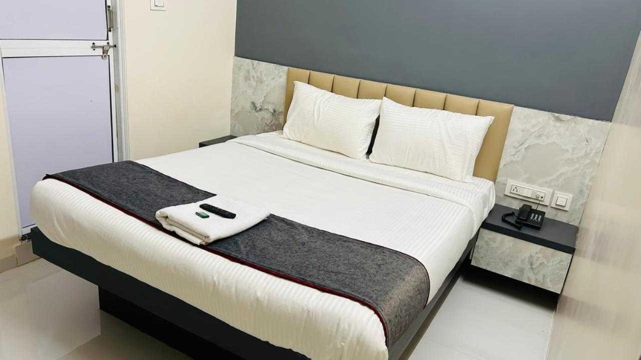 Oyo Hotel Elite Chandrapur Bagian luar foto